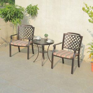 Bộ bàn ghế sân vườn nhôm đúc 3 món, nệm sọc, lưng ghế họa tiết vảy cá