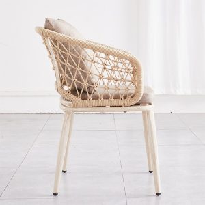 Góc nhìn ngang ghế sân vườn khung nhôm, dây rope bền đẹp, nệm tựa thoải mái