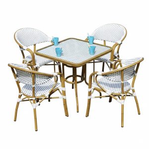 Bộ bàn ghế giả mây ngoài trời, bàn vuông mặt kính, ghế đan trắng xanh, phù hợp quán cafe sân vườn