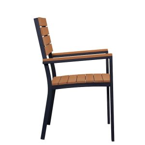 Góc nhìn ngang ghế ăn ngoài trời khung nhôm, nan gỗ nhựa