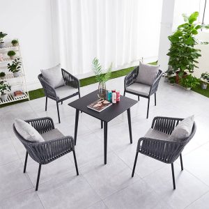 Bộ bàn ăn sân vườn hiện đại 4 ghế dây rope, nệm ghi, bàn vuông nhôm