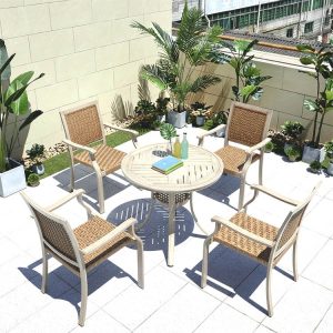 Bộ bàn ghế sân vườn 4 ghế khung nhôm giả mây màu be, bàn tròn, phong cách hiện đại