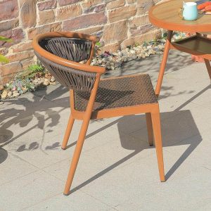 Ghế đơn sân vườn lưng cong, dây đan nâu đậm, thiết kế hiện đại