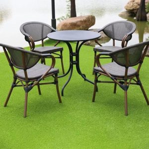 Bộ bàn ghế ngoài trời 4 ghế tựa cong, 1 bàn tròn, chất liệu nhựa giả mây, phù hợp quán cafe sân vườn