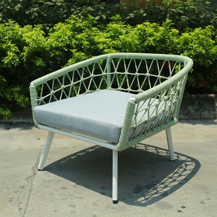Ghế đơn sofa ngoài trời khung nhôm, dây rope xanh nhạt, nệm dày
