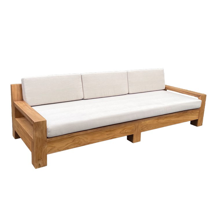 Sofa gỗ teak 3 chỗ, nệm kem, kiểu dáng hiện đại, nhìn nghiêng