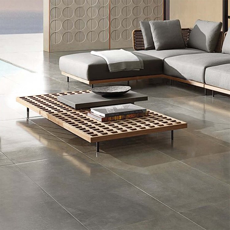 Cận cảnh bàn trà gỗ teak nan phong cách hiện đại, phù hợp sân vườn