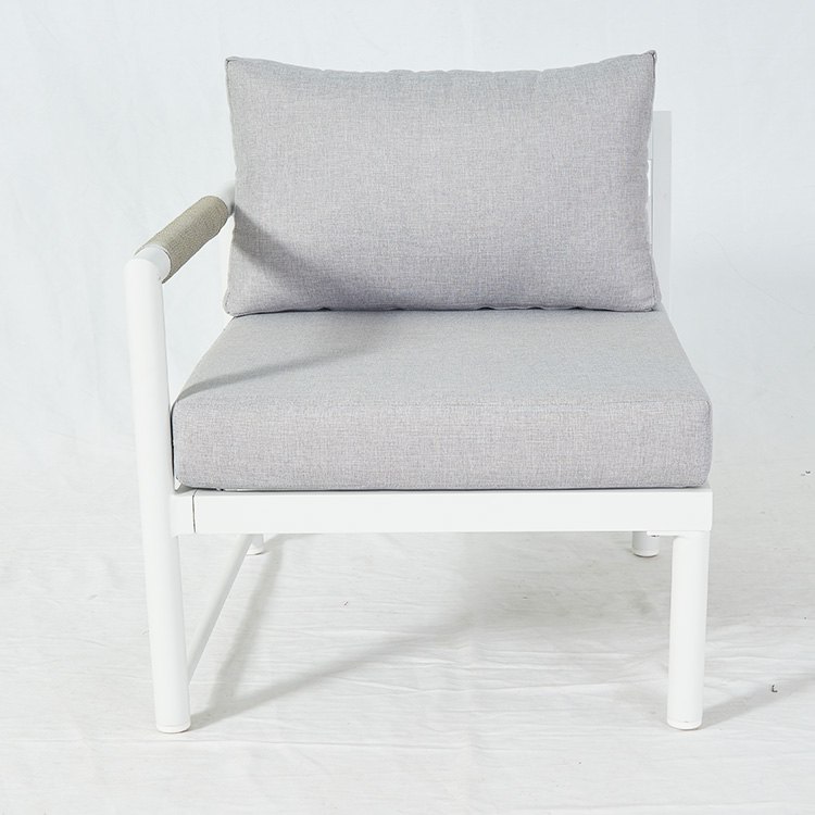 Ghế đơn sofa ngoài trời, tay vịn quấn dây rope, nệm màu ghi