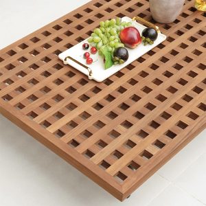 Cận cảnh mặt bàn trà gỗ teak nan lưới độc đáo, phù hợp ngoài trời