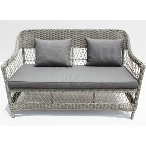 Sofa đôi giả mây ngoài trời, có nệm ngồi và 2 gối tựa màu xám