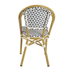 Ghế cafe ngoài trời nhìn trực diện từ phía sau, tựa lưng đan dây họa tiết đẹp