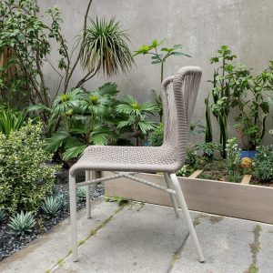 Góc nhìn ngang ghế sân vườn dây rope, khung nhôm, thiết kế thanh lịch