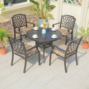 Bộ bàn ghế sân vườn nhôm đúc, tựa ghế lưới caro, nệm sọc vàng-nâu-xanh
