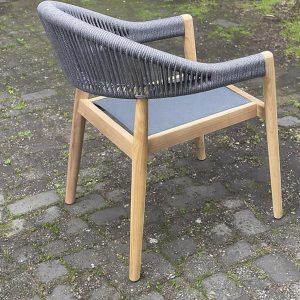 Ghế đơn ngoài trời khung gỗ, lưng tựa đan dây rope hiện đại