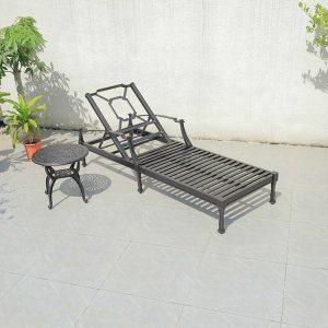 Bộ khung ghế tắm nắng ngoài trời nhôm sơn tĩnh điện kèm bàn tròn hoa văn, không có nệm
