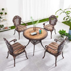 Bộ bàn ghế sân vườn nhôm đúc, nệm sọc, bàn tròn mặt gốm, phù hợp không gian ngoài trời