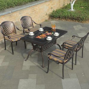 Bộ bàn ghế nhôm đúc ngoài trời 4 ghế, bàn tích hợp bếp nướng BBQ, nệm sọc vàng nâu