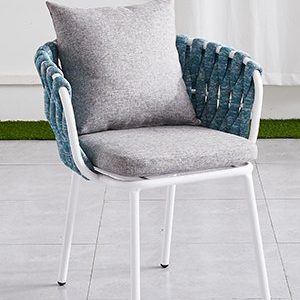Ghế sân vườn dây rope xanh đậm, nệm dày êm ái, phù hợp không gian ngoài trời