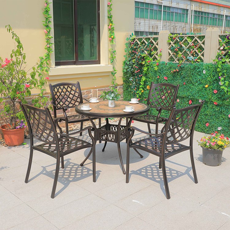 Bộ bàn ghế sân vườn nhôm đúc, mặt bàn đá mosaic, không nệm, phong cách tân cổ điển