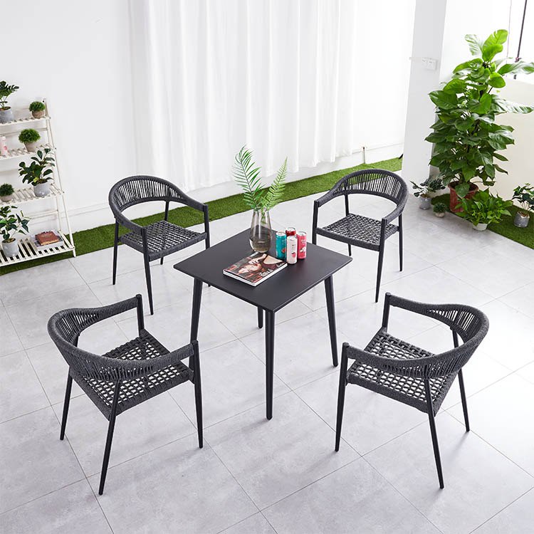 Bộ bàn ghế ngoài trời 4 ghế dây rope không nệm, khung nhôm đen