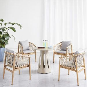 Bộ bàn ghế ngoài trời 4 ghế dây rope màu gỗ vàng nhạt, nệm ghi sáng