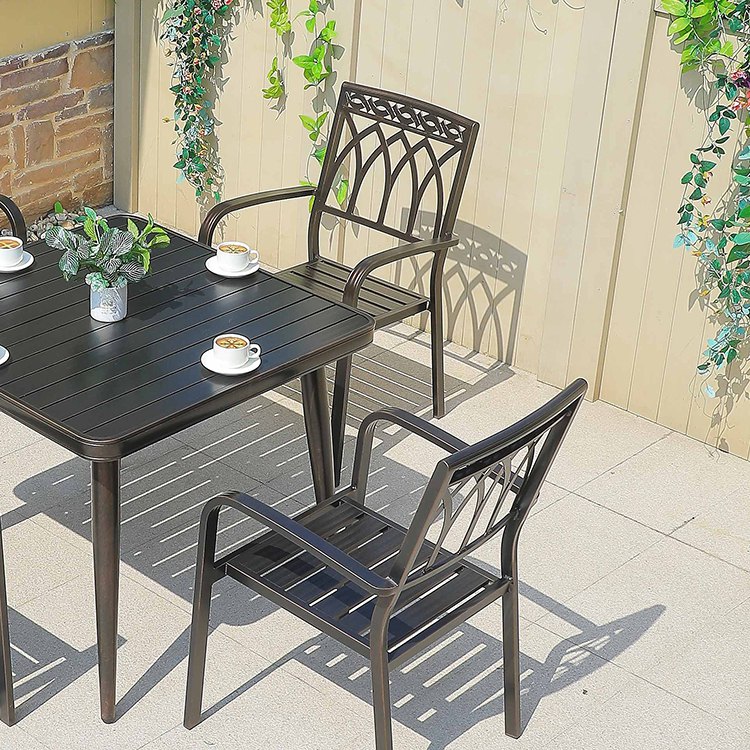 Bộ bàn ghế nhôm đúc ngoài trời 4 ghế, phù hợp quán cafe sân vườn