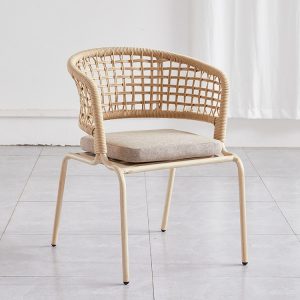 Ghế đơn lưng cong đan dây rope, có nệm ngồi, khung nhôm sơn giả gỗ
