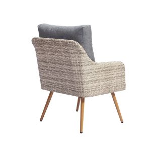 Góc nhìn sau ghế đơn sofa sân vườn giả mây, nệm ghi