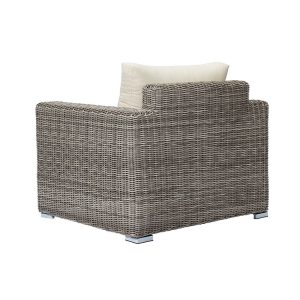 Góc nhìn nghiêng phía sau ghế đơn sofa ngoài trời giả mây xám