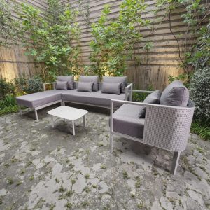 Sofa ngoài trời hiện đại, khung nhôm sơn tĩnh điện, nệm ghi, bàn trà trắng