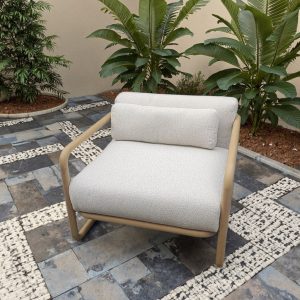 Ghế đơn sofa sân vườn khung nhôm màu gỗ, nệm ngồi và tựa lưng dày, phong cách hiện đại
