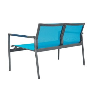 Góc nhìn sau sofa đôi sân vườn khung nhôm, mặt lưới textilene xanh dương