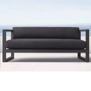 Sofa đôi ngoài trời khung nhôm, nệm dày màu xám đen, phù hợp sân vườn