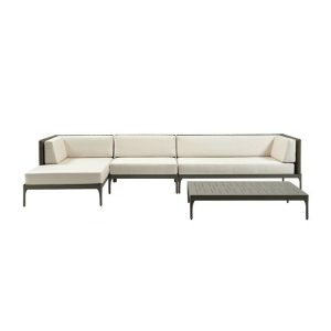 Bộ sofa ngoài trời góc L, khung nhôm, nệm trắng kem, bàn trà đồng bộ, chụp nền trắng rõ nét