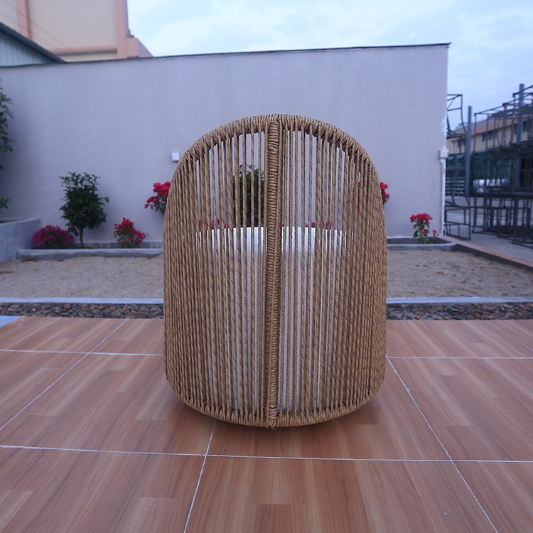 Mặt sau ghế đơn dây rope giả mây, thiết kế bo tròn đẹp mắt