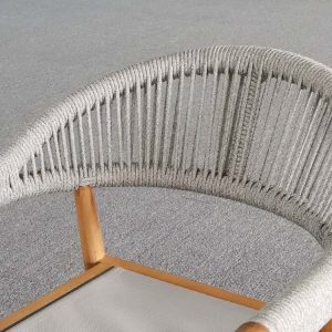 Cận cảnh phần tựa lưng ghế đan dây rope bền đẹp