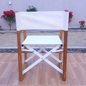 Ghế xếp ngoài trời khung gỗ teak vải trắng, chụp từ phía sau