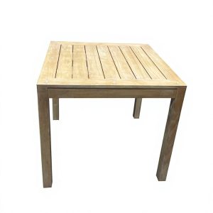 Bàn vuông ngoài trời mặt gỗ nan, phù hợp cho không gian sân vườn
