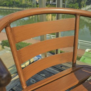 Tựa lưng ghế nan nhôm sơn giả gỗ, thiết kế chắc chắn hiện đại