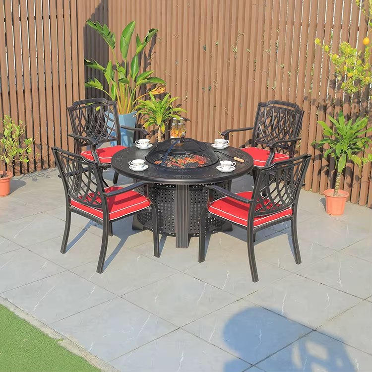 Bộ bàn ghế ngoài trời nhôm đúc 4 ghế, nệm đỏ, bàn tròn có bếp nướng BBQ sang trọng