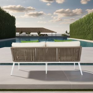 Sofa băng 3 chỗ dây rope nhìn từ phía sau, đặt cạnh hồ bơi sang trọng