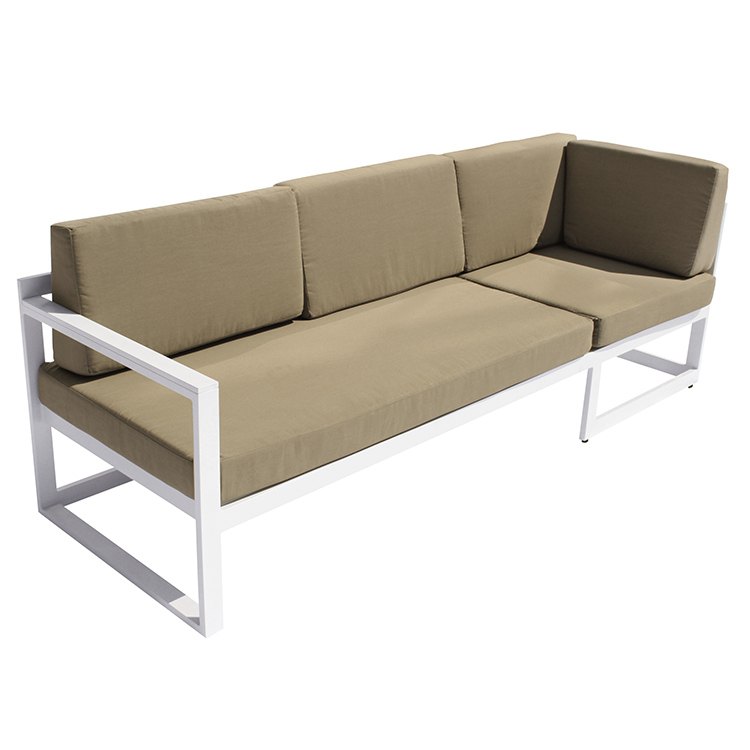 Sofa ngoài trời khung nhôm trắng, nệm dày màu nâu be, phong cách hiện đại