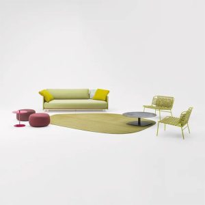 Bộ sofa ngoài trời phối ghế dây đan, bàn trà mặt đá, bàn phụ nhỏ, phong cách hiện đại