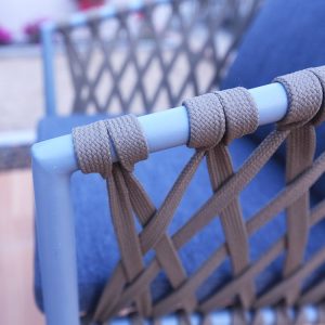 Chi tiết đan dây rope thủ công trên khung nhôm ghế ngoài trời