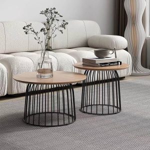 Bộ 2 bàn trà tròn mặt gỗ khung sắt, đặt cạnh sofa trắng phong cách Bắc Âu