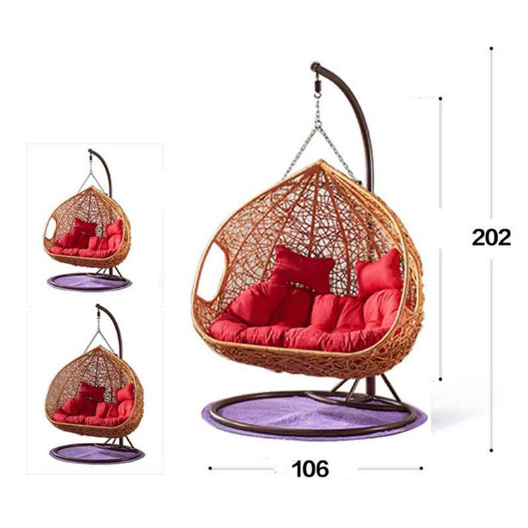 Xích đu đôi ngoài trời màu vàng nâu, dây nhựa giả mây, nệm đỏ, kích thước 106x202cm