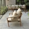 Bộ ghế sofa ngoài trời khung gỗ, dây rope, nệm kem, bối cảnh sân vườn hiện đại